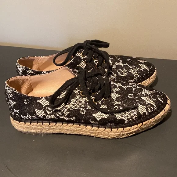 J/Slides Lace Espadrilles - Picture 3 of 6
